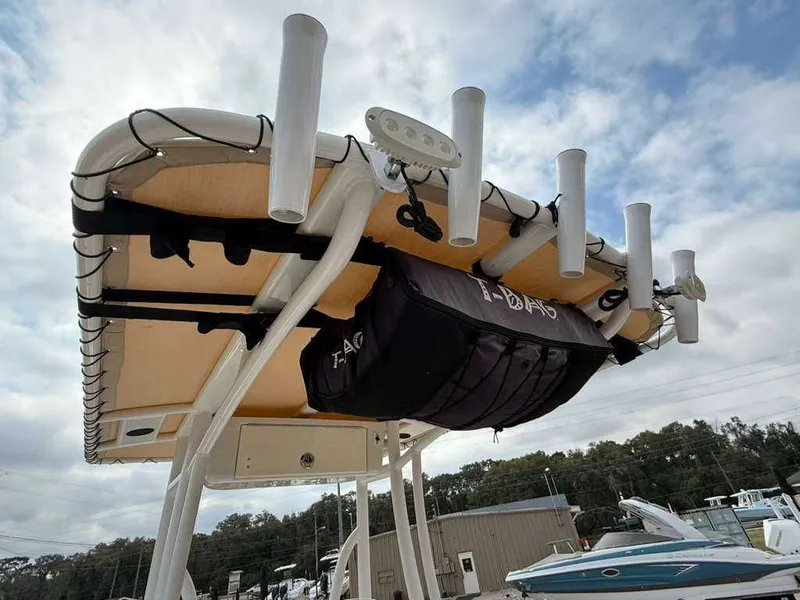 Slide: The Image of Tidewater 210 Adventure 2020 - 9