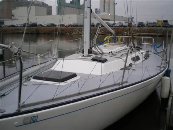 Slide: The Image of J Boats J/29 1983 - 3