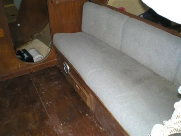 Slide: The Image of J Boats J/29 1983 - 7