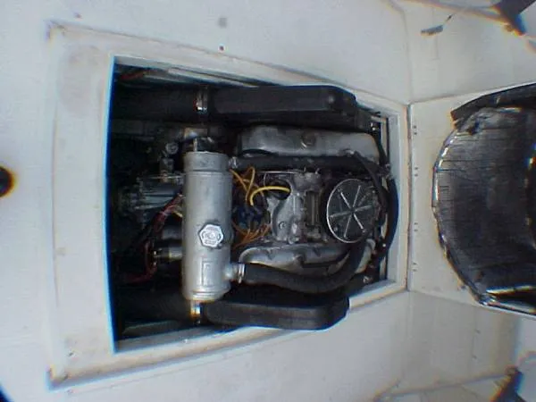 Slide: The Image of Luhrs / Alura 27 SF 1988 - 3