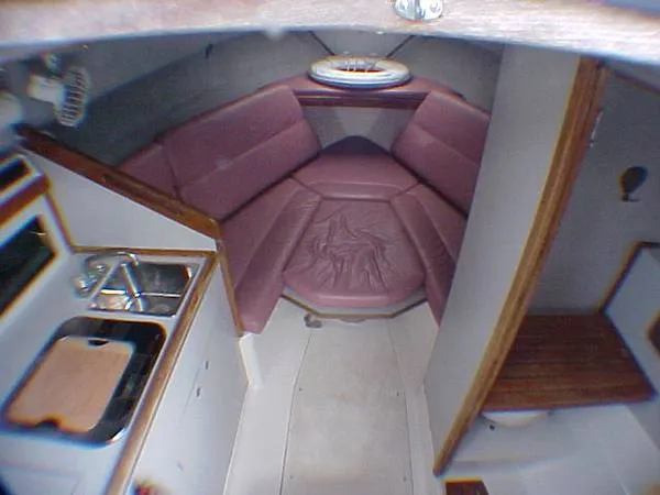 Slide: The Image of Luhrs / Alura 27 SF 1988 - 4