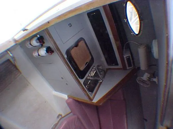 Slide: The Image of Luhrs / Alura 27 SF 1988 - 5