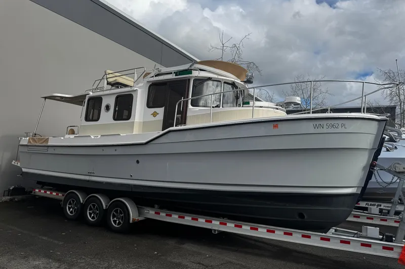 The Image of Ranger Tug R-31 CB 2023 - undefined