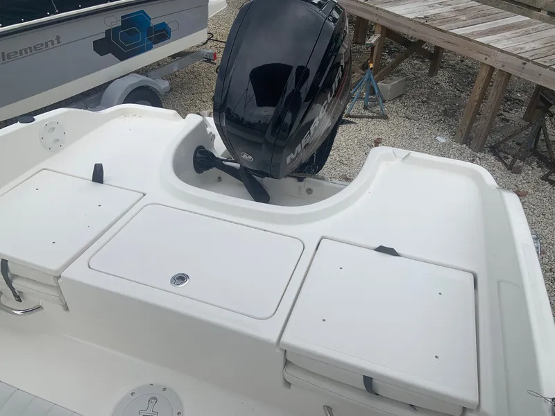 Slide: The Image of Bayliner Element F18 2018 - 3