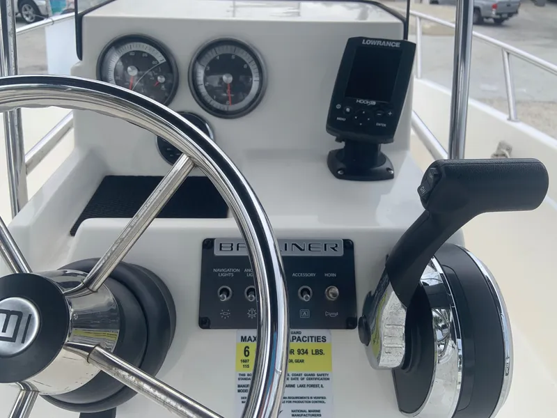 Slide: The Image of Bayliner Element F18 2018 - 6