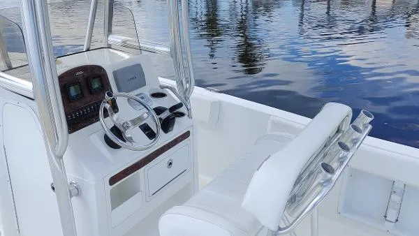 Slide: The Image of Sea Hunt Ultra 234 2012 - 10