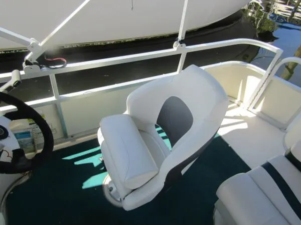 Slide: The Image of Southwind 229 FS 2007 - 6
