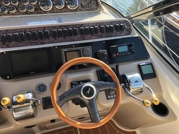 Slide: The Image of Sea Ray 40 Sundancer 1999 - 10