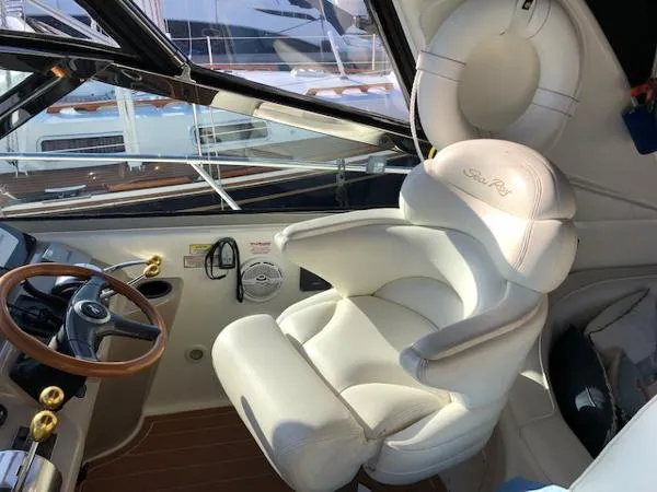 Slide: The Image of Sea Ray 40 Sundancer 1999 - 6