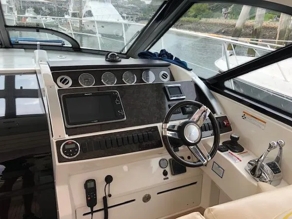 Slide: The Image of Sea Ray 410 Sundancer 2014 - 11
