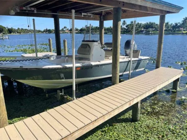 Slide: The Image of Key West 210 Bay Reef 2021 - 1