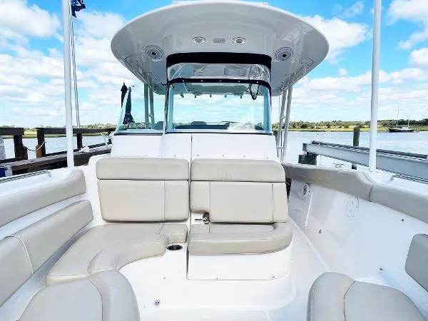 Slide: The Image of Pursuit ST 310 Sport 2015 - 10