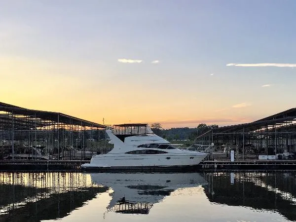 Slide: The Image of Carver Yachts 420 Mariner 2004 - 3