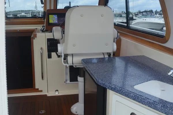 Slide: The Image of Sabre 38 Hardtop Express 2005 - 10