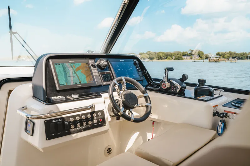 Slide: The Image of Aquila 36 Sport 2023 - 11