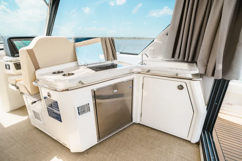 Slide: The Image of Aquila 36 Sport 2023 - 16