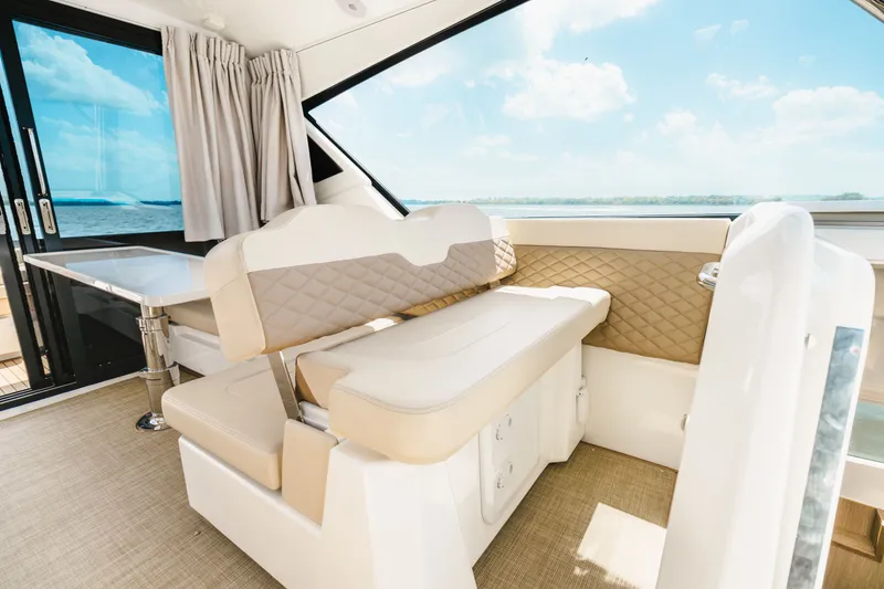 Slide: The Image of Aquila 36 Sport 2023 - 18