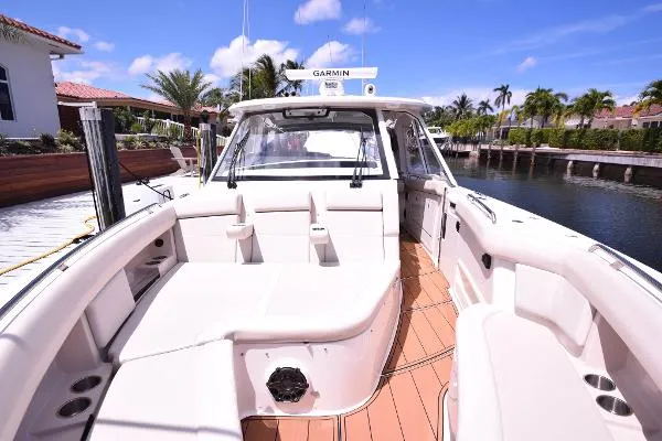 Slide: The Image of Boston Whaler 380 Realm 2020 - 4