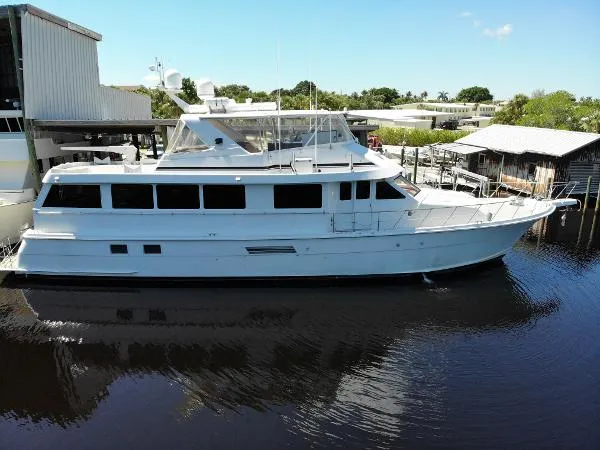 Slide: The Image of Hatteras 74' MOTORYACHT 1999 - 0