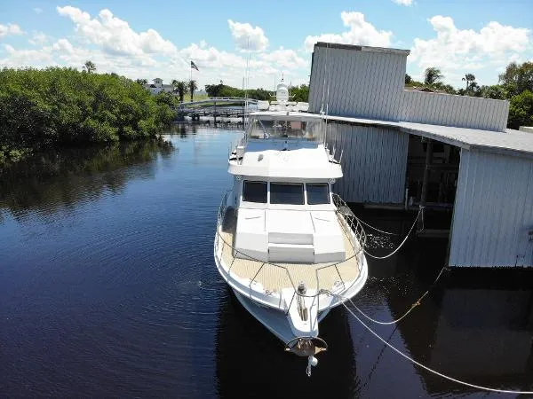 Slide: The Image of Hatteras 74' MOTORYACHT 1999 - 4