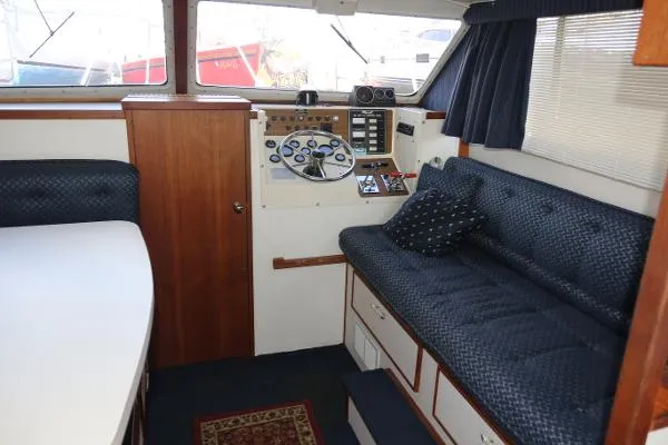 Slide: The Image of Tollycraft Sport Cruiser 1985 1985 - 4