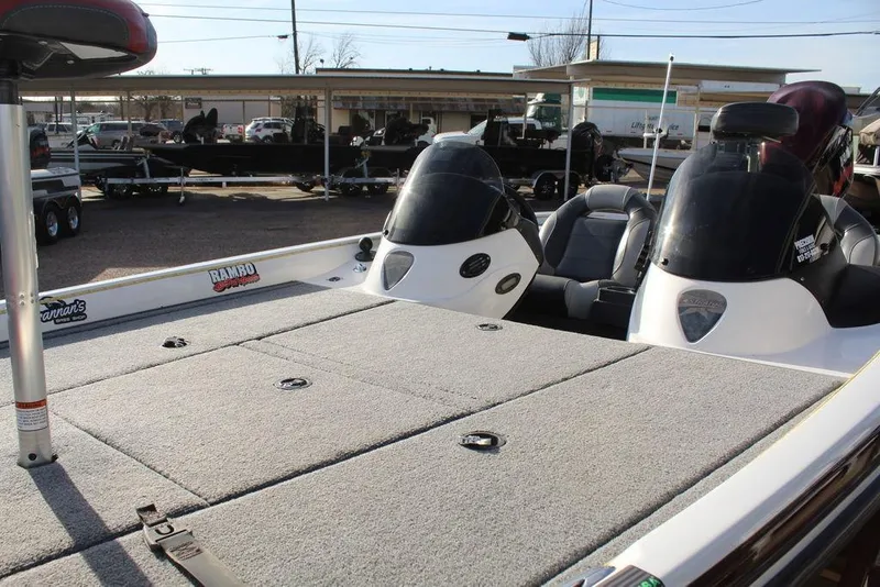 Slide: The Image of 2005 Stratos 201 Pro XL boat with dual consoles and spacious deck. - 10