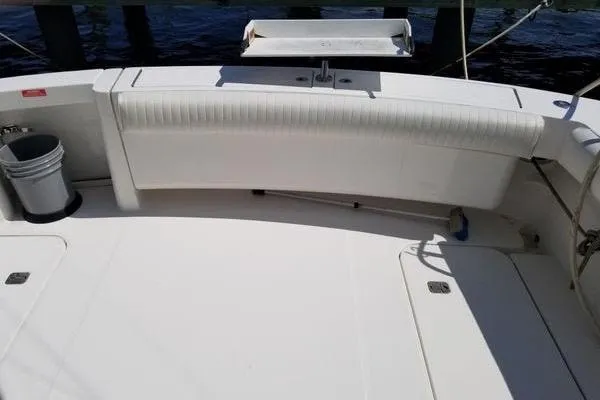 Slide: The Image of 2005 Luhrs 41 Convertible boat deck with seating and fishing station. - 33