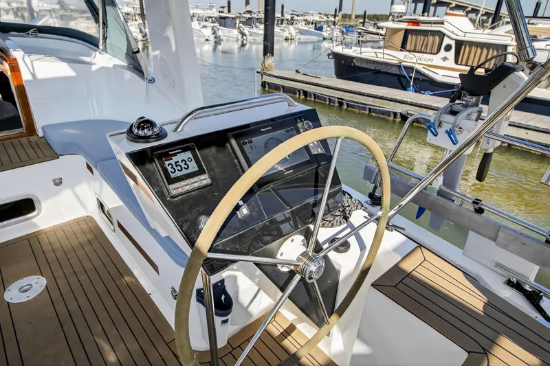 Slide: The Image of Southerly 420 starboard helm - 20
