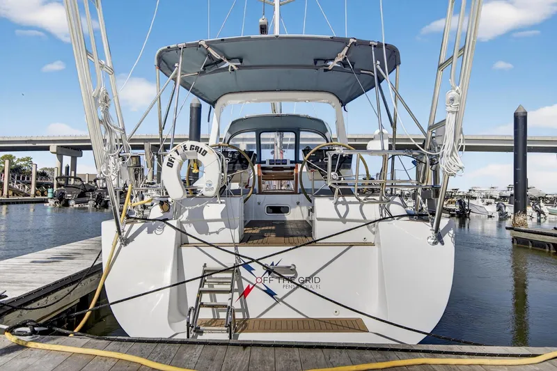 Slide: The Image of Southerly 420 transom - 5