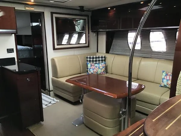 Slide: The Image of Sea Ray 50 SUNDANCER 2011 - 10