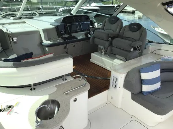 Slide: The Image of Sea Ray 50 SUNDANCER 2011 - 6