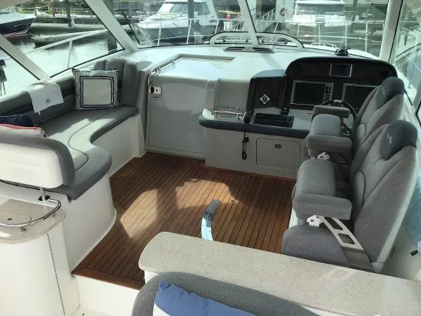 Slide: The Image of Sea Ray 50 SUNDANCER 2011 - 7
