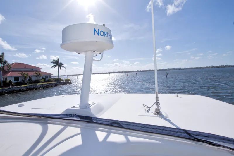 Slide: The Image of 2007 Meridian 459 Motoryacht on sunny waterway with clear blue sky. - 38