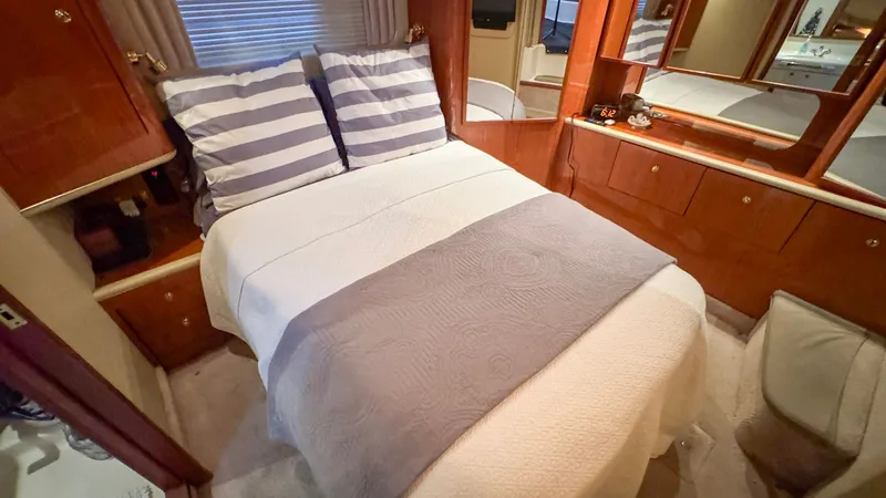 Slide: The Image of Aft Primary Stateroom - 43