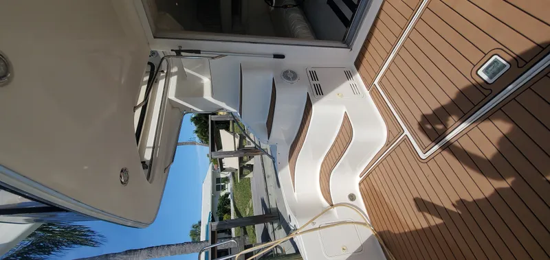 Slide: The Image of Sea Ray 400 Sedan Bridge 2000 - 4