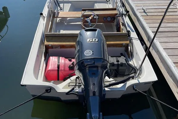 Slide: The Image of Boston Whaler 15' SPORT 1989 - 3
