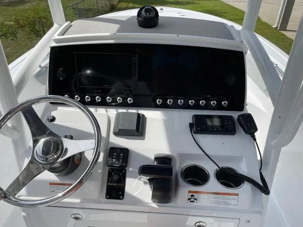Slide: The Image of Sportsman Open 212 Center Console 2020 - 8