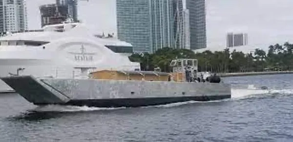 Slide: The Image of Swiftships LCM8 LANDING CRAFT 1992 - 0