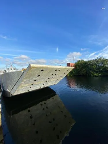 Slide: The Image of Swiftships LCM8 LANDING CRAFT 1992 - 4