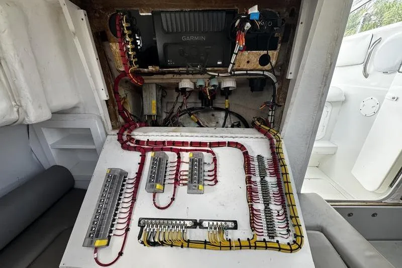 Slide: The Image of Electrical wiring setup in a 2001 Glacier Bay 260 Canyon Runner boat. - 45