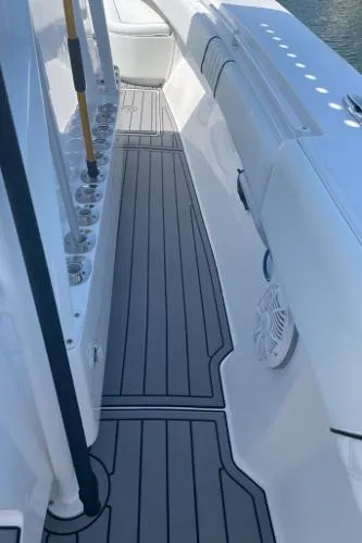 Slide: The Image of Sea Hunter 37 FS Center Console 2012 - 5