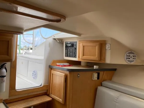 Slide: The Image of Luhrs 290 OPEN 2000 - 10