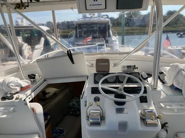 Slide: The Image of Luhrs 290 OPEN 2000 - 5