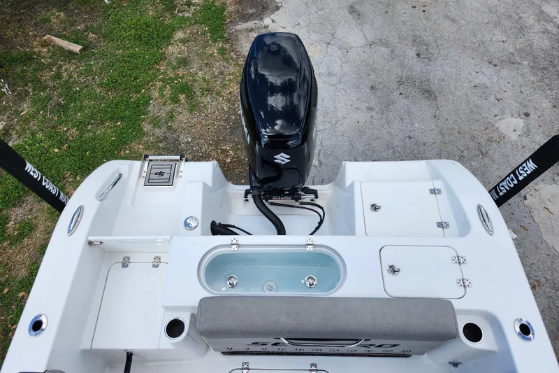Slide: The Image of 2022 Sea Pro 259 Deep V CC boat with Suzuki outboard motor, top view. - 28