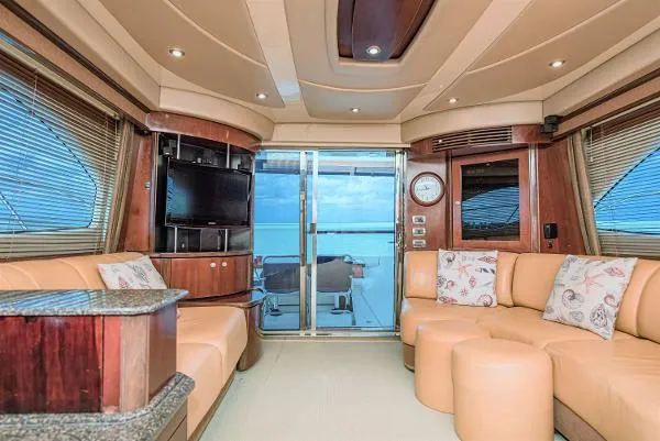 Slide: The Image of Sea Ray 500 Sedan Bridge 2005 - 11