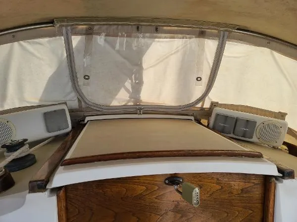 Slide: The Image of Cape Dory 30 MK II 1987 - 6