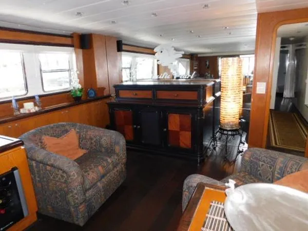 Slide: The Image of Azimut Motor Yacht 1990 - 7