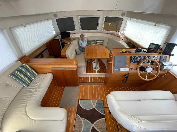 Slide: The Image of PDQ 34 Power Catamaran 2005 - 1