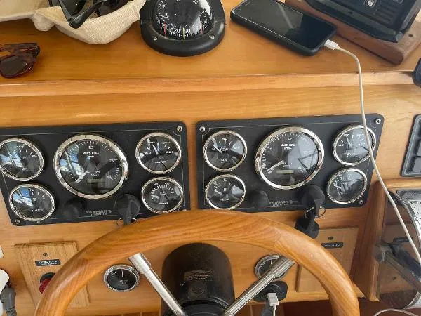 Slide: The Image of PDQ 34 Power Catamaran 2005 - 6