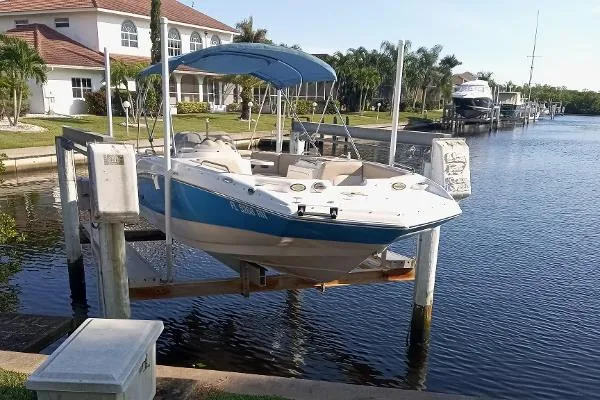 Slide: The Image of NauticStar 203SC Sport Deck 2017 - 2